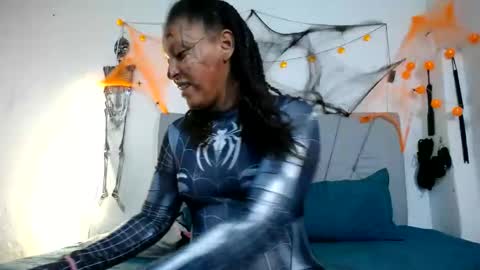 francihot4 online show from 11/01/25, 02:57