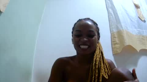Snapshot of francine925426 chatting on 08/02/26, 08:29 francine925426 online show from 08/02/26, 08:29