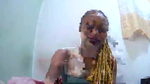 Snapshot of francine925426 chatting on 08/03/26, 11:48 francine925426 online show from 08/03/26, 11:48
