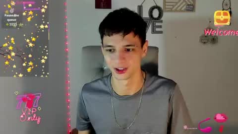 Snapshot of franco_taylor chatting on 06/18/26, 11:36 Franco taylor online show from 06/18/26, 11:36