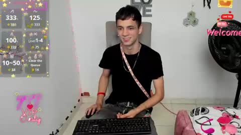 Snapshot of franco_taylor chatting on 06/25/26, 01:26 Franco taylor online show from 06/25/26, 01:26