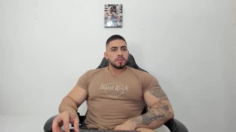 frank_foxx1 online show from 11/23/25, 03:17