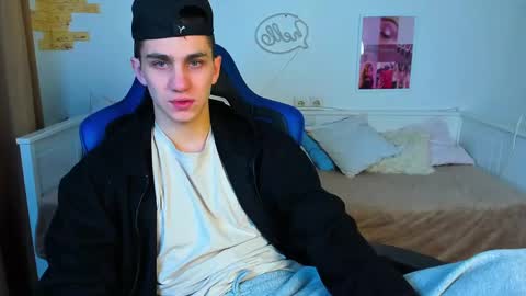 Frank online show from 02/15/25, 05:09