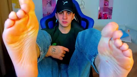 Frank online show from 03/08/25, 04:12