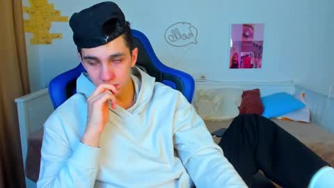 Frank online show from 03/11/25, 06:32