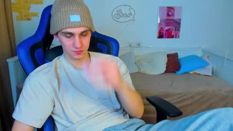 Frank online show from 03/12/25, 09:23