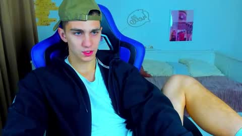 Frank online show from 09/25/25, 05:22