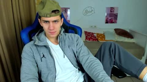 Frank online show from 11/26/25, 04:46