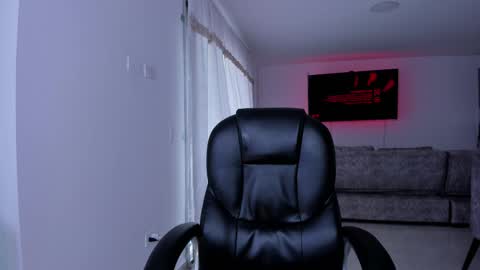 Frank Farrell. Hey remember to give me a thumbs up Ty online show from 02/12/25, 06:40