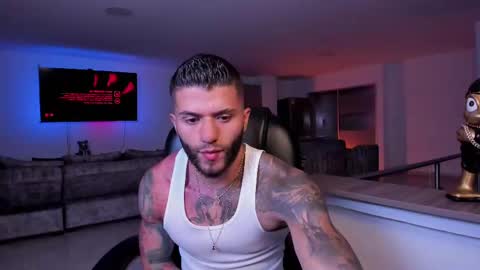 Frank Farrell. Hey remember to give me a thumbs up Ty online show from 03/11/25, 04:54