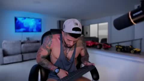 Frank Farrell. Hey remember to give me a thumbs up Ty online show from 09/10/25, 09:48