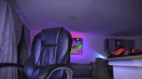 Frank Farrell. Hey remember to give me a thumbs up Ty online show from 09/15/25, 12:21