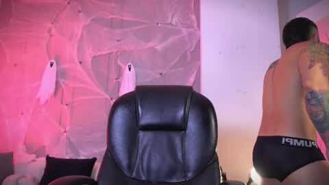 Frank Farrell. Hey remember to give me a thumbs up Ty online show from 11/02/25, 04:15