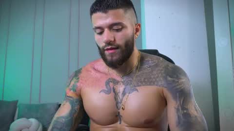 Frank Farrell. Hey remember to give me a thumbs up Ty online show from 11/08/25, 07:19