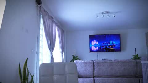 Frank Farrell. Hey remember to give me a thumbs up Ty online show from 03/08/26, 06:34