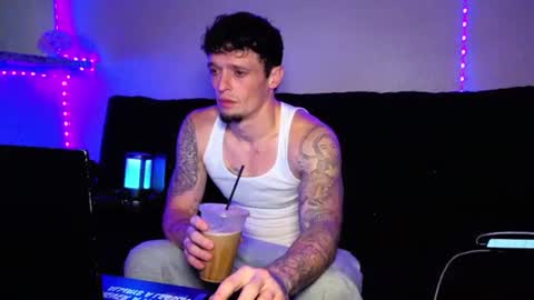 Snapshot of frankoafterdark chatting on 11/02/25, 12:57 Franco online show from 11/02/25, 12:57