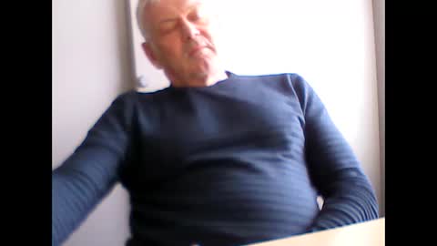 Snapshot of frannkboy61 chatting on 03/24/26, 11:37 frannkboy61 online show from 03/24/26, 11:37