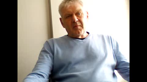 Snapshot of frannkboy61 chatting on 04/06/26, 09:10 frannkboy61 online show from 04/06/26, 09:10