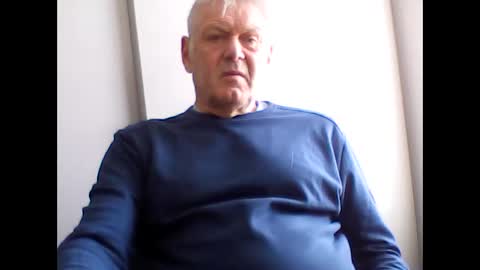 Snapshot of frannkboy61 chatting on 05/19/26, 08:20 frannkboy61 online show from 05/19/26, 08:20