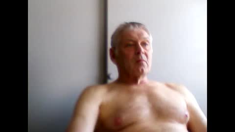 Snapshot of frannkboy61 chatting on 05/26/26, 04:14 frannkboy61 online show from 05/26/26, 04:14