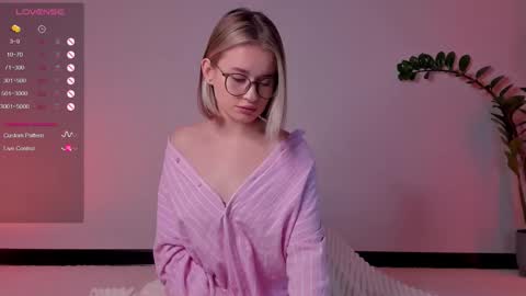 Frann online show from 12/22/25, 05:21