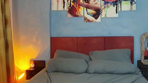 I am franzeva  online show from 03/24/26, 05:45