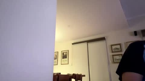 Snapshot of franzmontyhe chatting on 09/25/25, 02:10 franzmontyhe online show from 09/25/25, 02:10