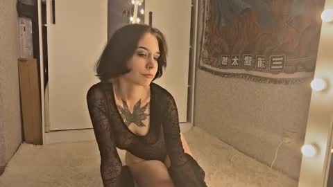 mistress Bastet and  mintcola online show from 10/11/25, 08:13