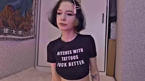 mistress Bastet and  mintcola online show from 10/21/25, 06:14