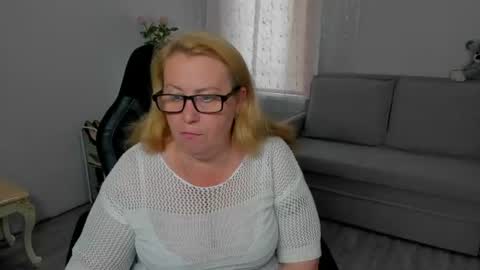 Snapshot of fraumartha chatting on 07/10/26, 01:03 FrauMartha online show from 07/10/26, 01:03
