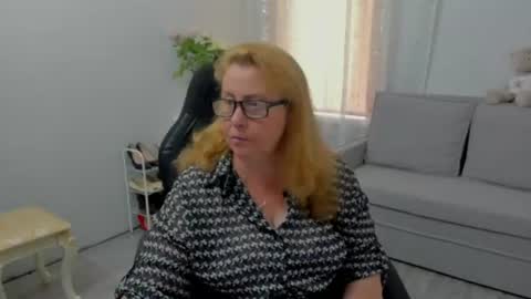 Snapshot of fraumartha chatting on 07/11/26, 01:25 FrauMartha online show from 07/11/26, 01:25