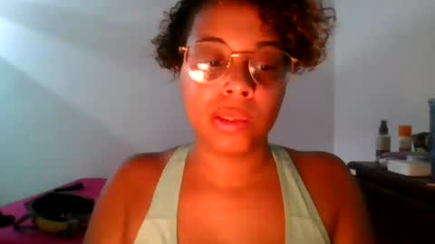 Snapshot of freakjawn1992 chatting on 06/18/26, 12:22 FreakJawn online show from 06/18/26, 12:22