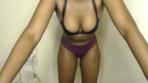 Snapshot of freaky_ass chatting on 01/07/25, 01:17 Berry online show from 01/07/25, 01:17