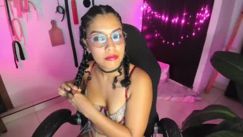 Snapshot of freaky_lia chatting on 05/16/26, 02:19 Lia Gomez online show from 05/16/26, 02:19