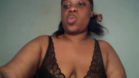 Snapshot of freaky_slut5 chatting on 04/25/26, 04:15 freaky slut5 online show from 04/25/26, 04:15