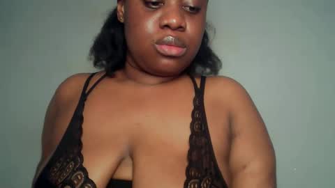 Snapshot of freaky_slut5 chatting on 04/25/26, 01:52 freaky slut5 online show from 04/25/26, 01:52