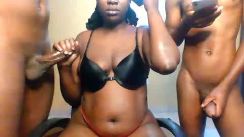 freakyg292511 online show from 03/12/26, 04:51