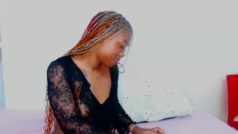 Snapshot of freakyscarlrt00 chatting on 09/24/25, 04:05 FreakyScarlet00 online show from 09/24/25, 04:05