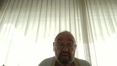 Snapshot of fredaldavid chatting on 01/08/25, 09:32 David Fredal online show from 01/08/25, 09:32