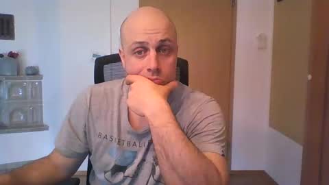 freddow online show from 03/11/25, 12:28