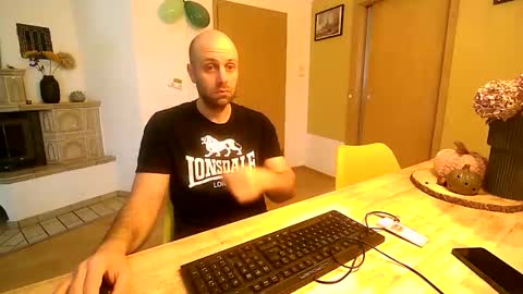 freddow online show from 10/20/25, 12:16