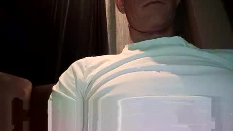 Snapshot of frederik47 chatting on 09/14/25, 07:02 Fredrik online show from 09/14/25, 07:02