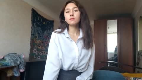 Mia online show from 11/07/25, 09:31