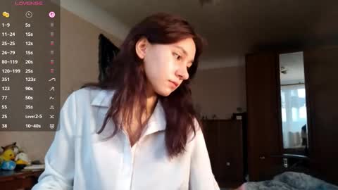 Mia online show from 11/13/25, 09:30