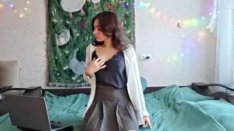 Mia online show from 03/09/26, 07:45