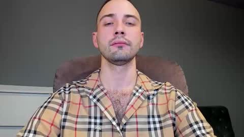 Snapshot of free_man___ chatting on 11/26/25, 05:58 Andrew online show from 11/26/25, 05:58