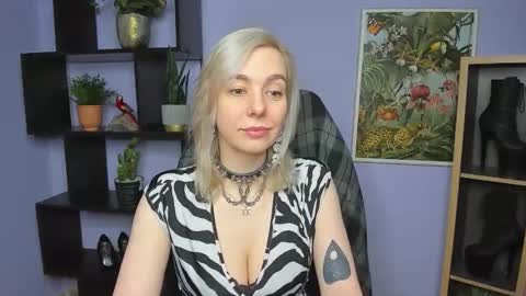 Snapshot of freeanne chatting on 05/27/26, 06:54 Anne online show from 05/27/26, 06:54