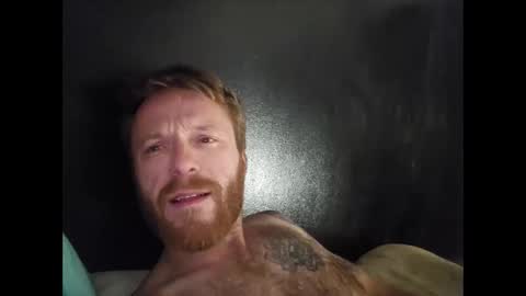 Snapshot of freefallin2222 chatting on 12/16/25, 02:11 freefallin2222 online show from 12/16/25, 02:11