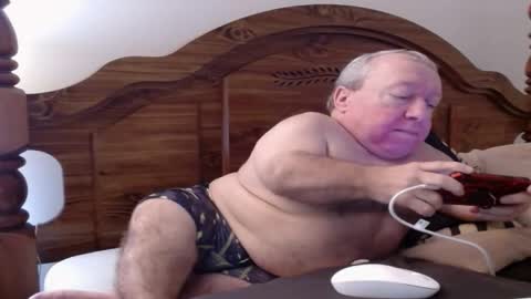 Cute Lil Man online show from 11/18/25, 06:07