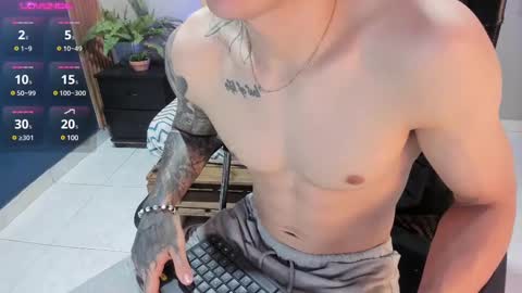 Xavier online show from 02/12/25, 08:07